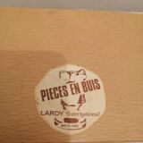 Box of 32 boxwood chess pawns