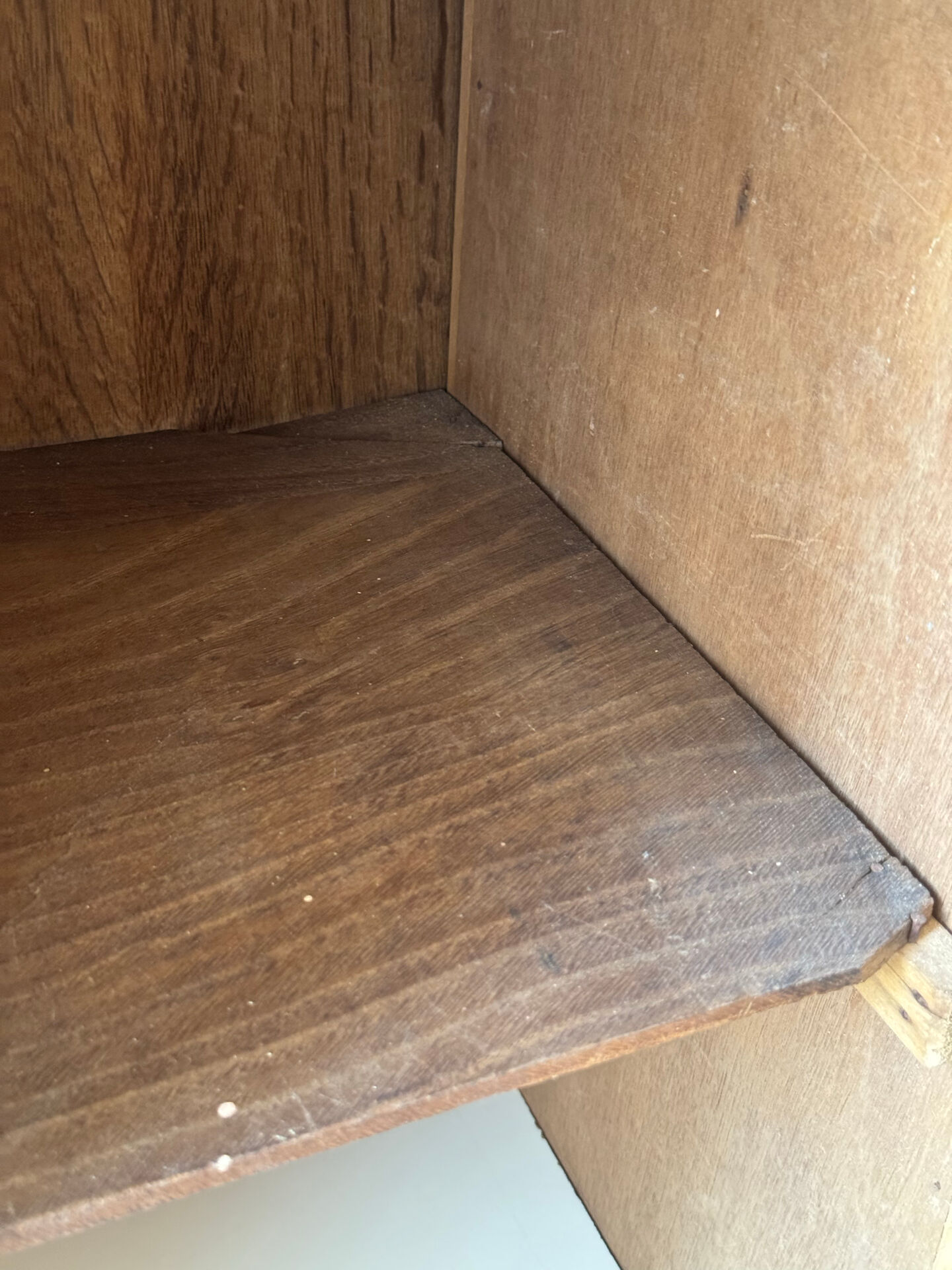 Vintage style buffet - workshop furniture