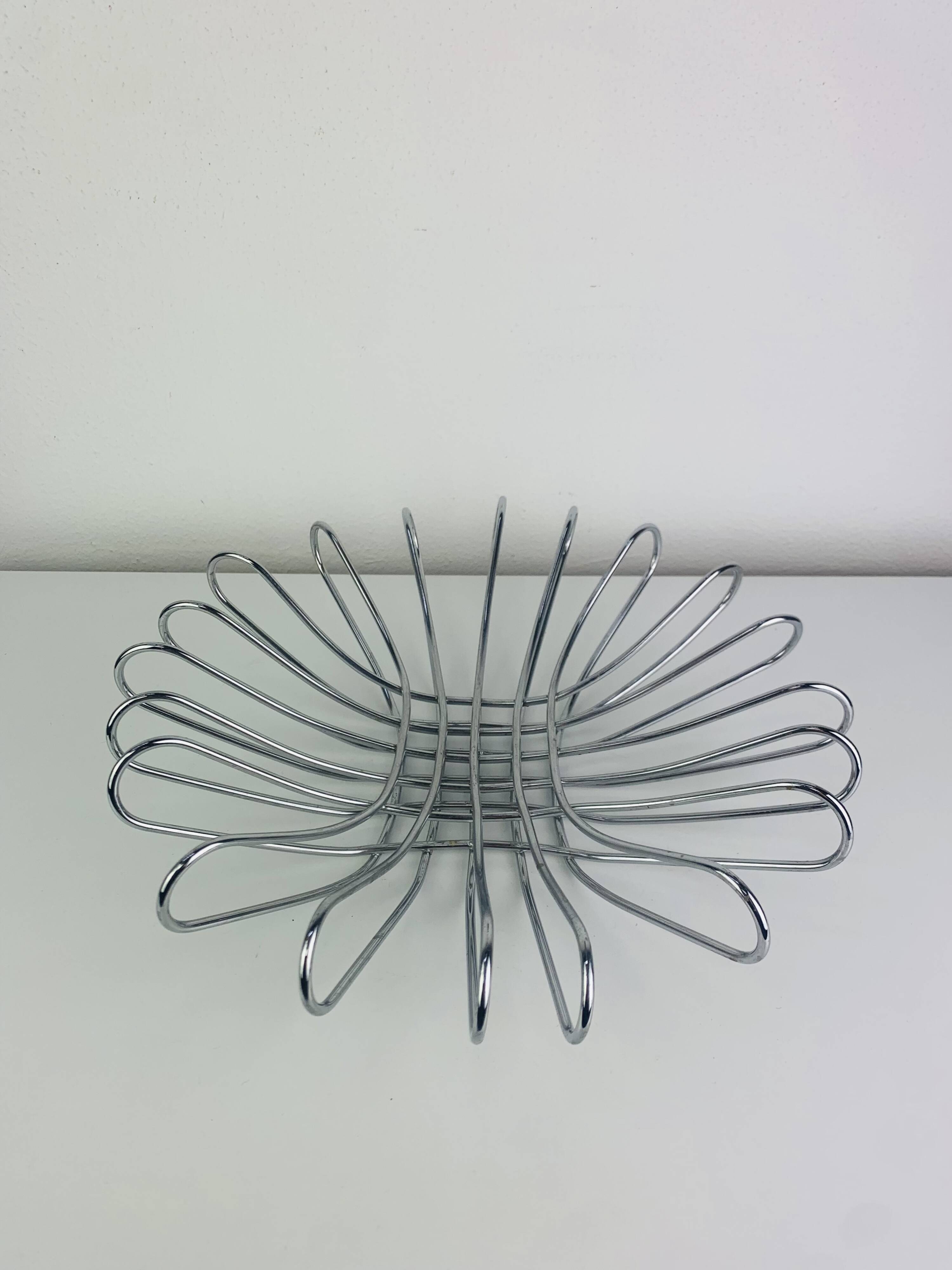Chrome wire fruit bowl, 1970s.