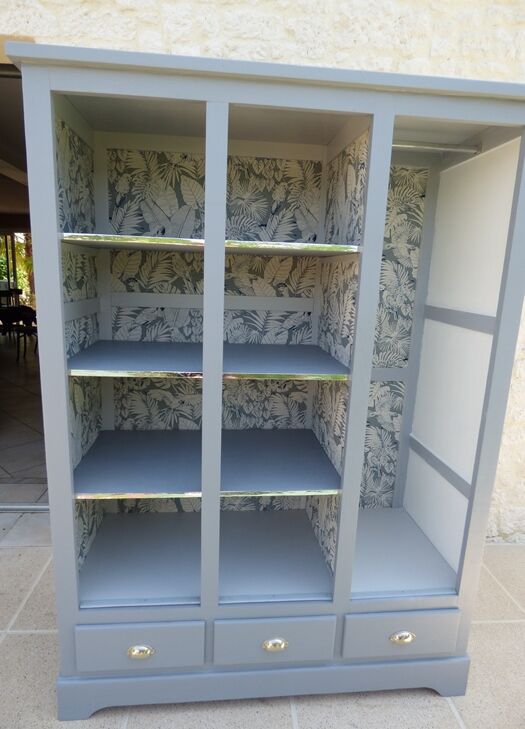 Cloakroom furniture or entrance furniture with plenty of storage space – wardrobe side, shelf side