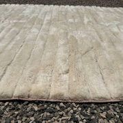 Tapis Mrirt marocain écru et beige 350x250 cm – design minimaliste texturé