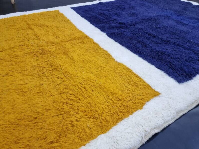 Traditional handmade wool azilal rug 250cmx150cm