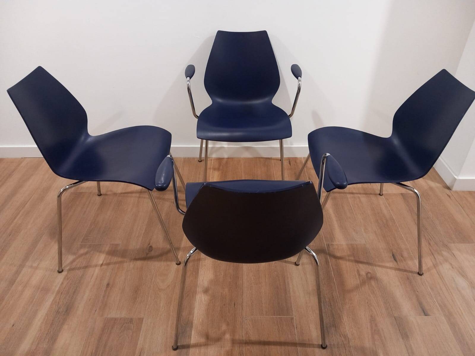 Set of 4 Kartell Maui chairs, Italy, 1980s