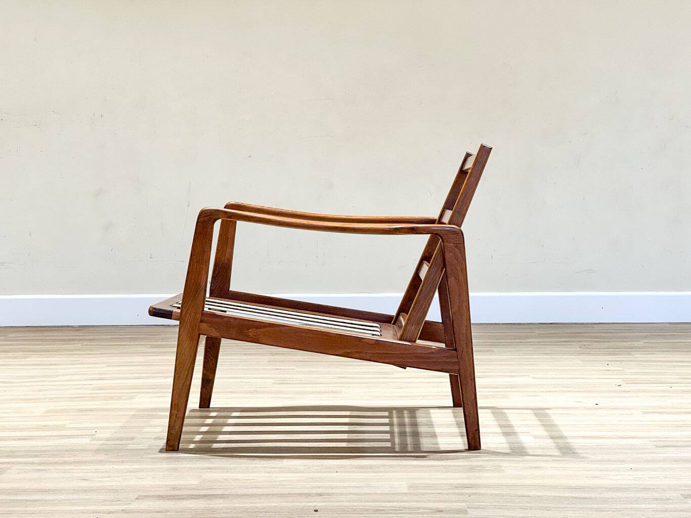 Fauteuil scandinave en hêtre, années 1960