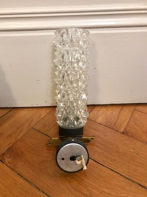 Pair of glass sonces