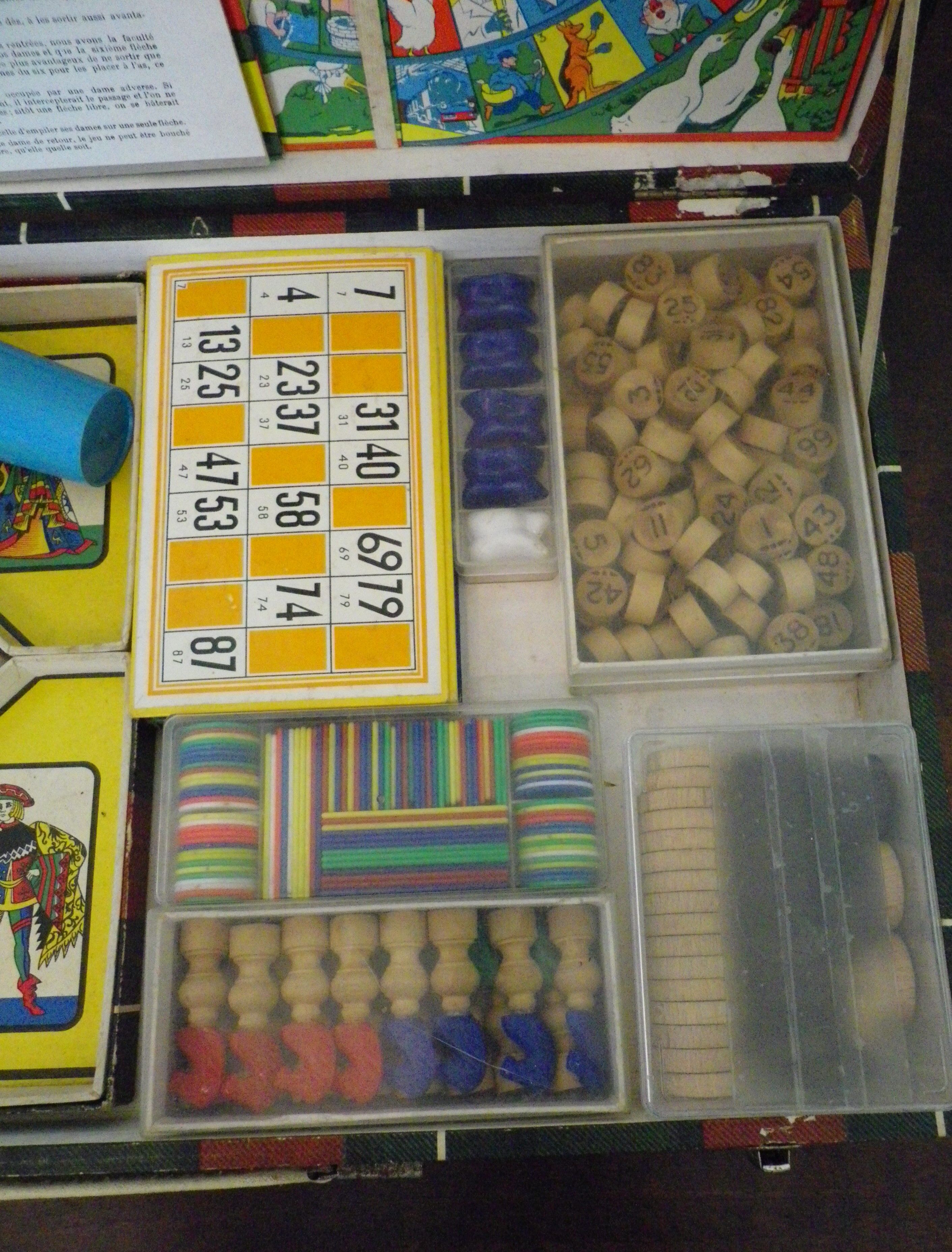 Old suitcase of board games, 7 games, - Rachez Paris -