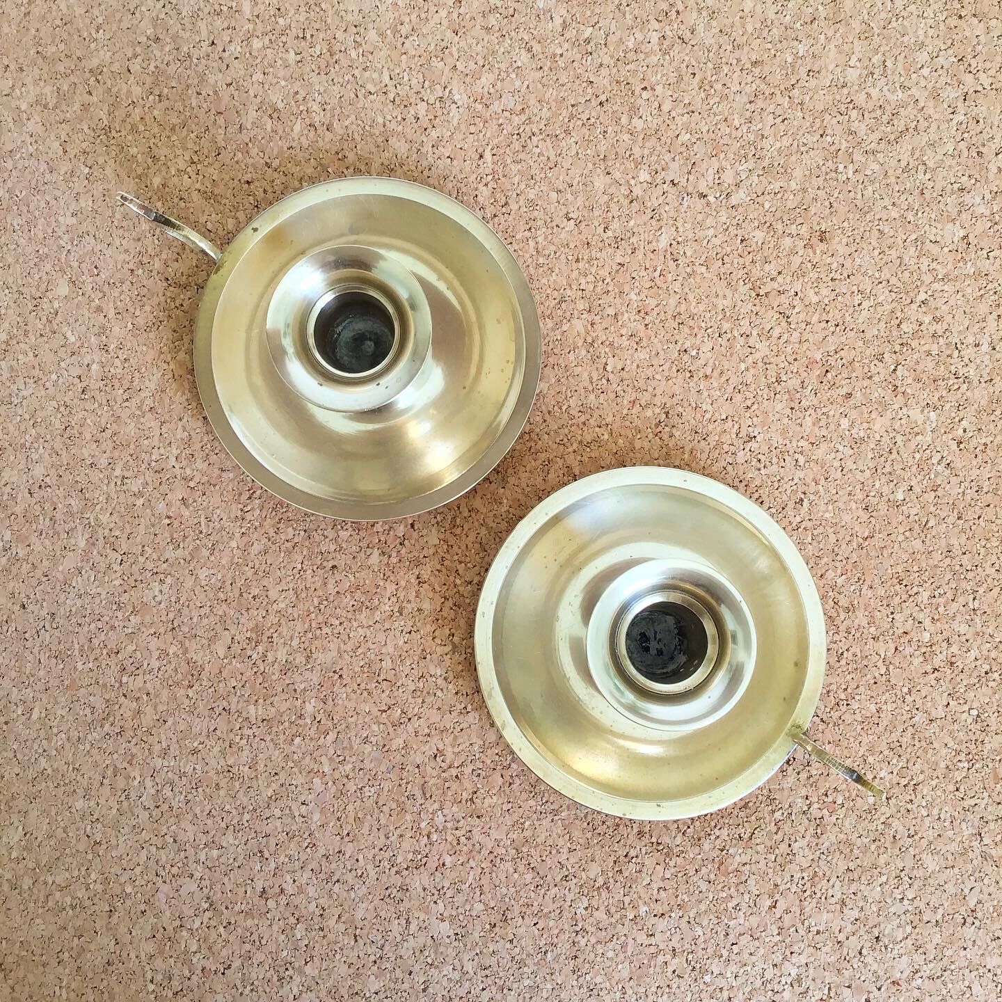 Lot de 2 bougeoirs en laiton vintage