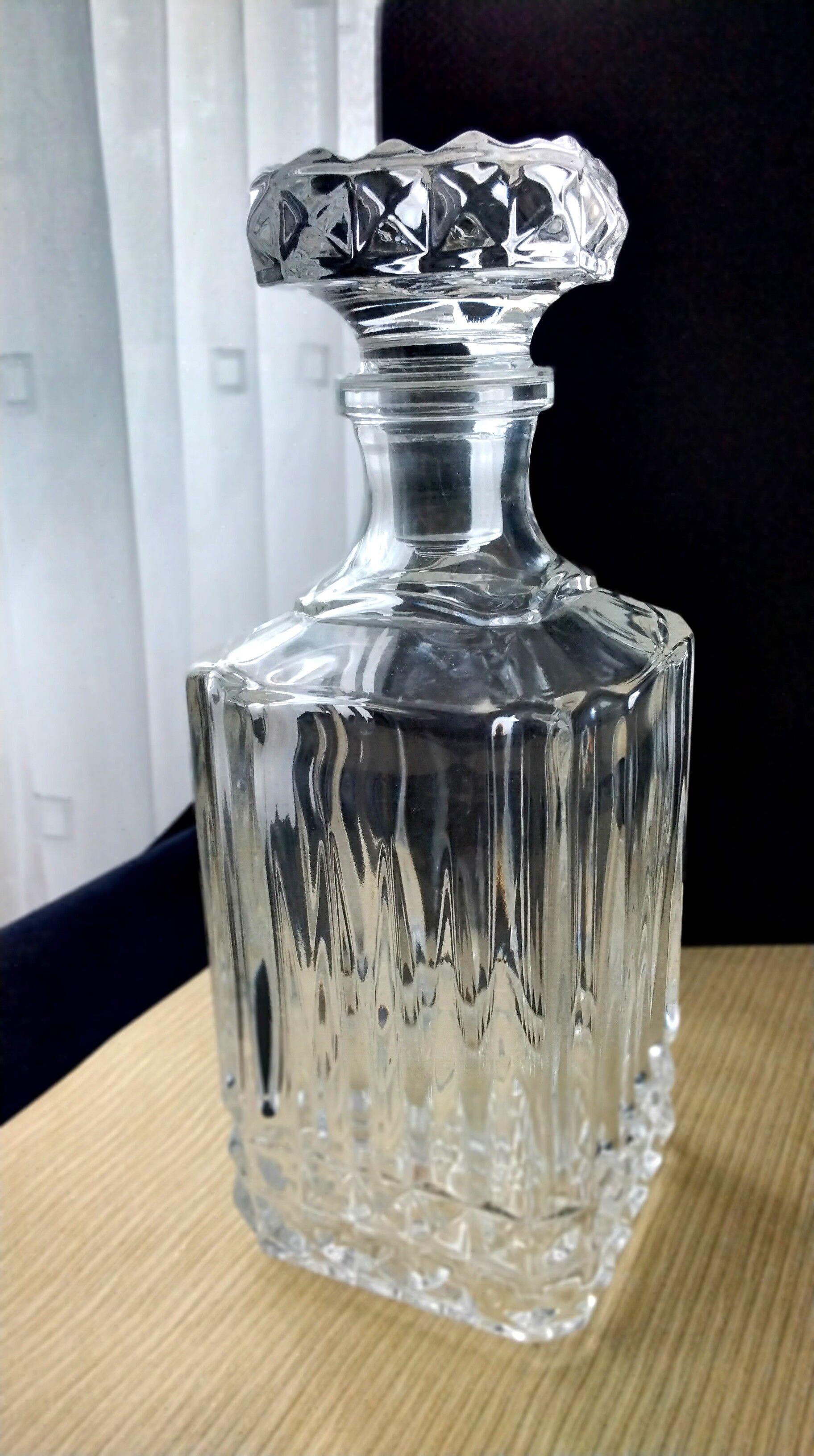 Crystal whisky carafe from Arques, Villandry model.