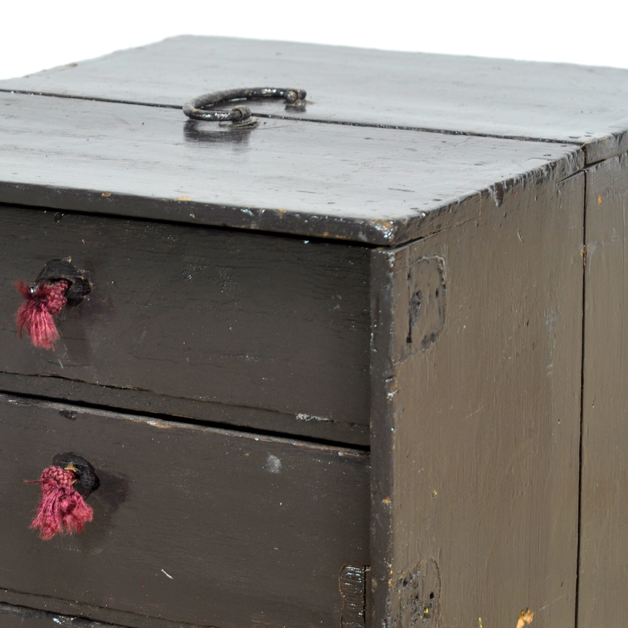 Small Japanese chest of drawers, circa 1900