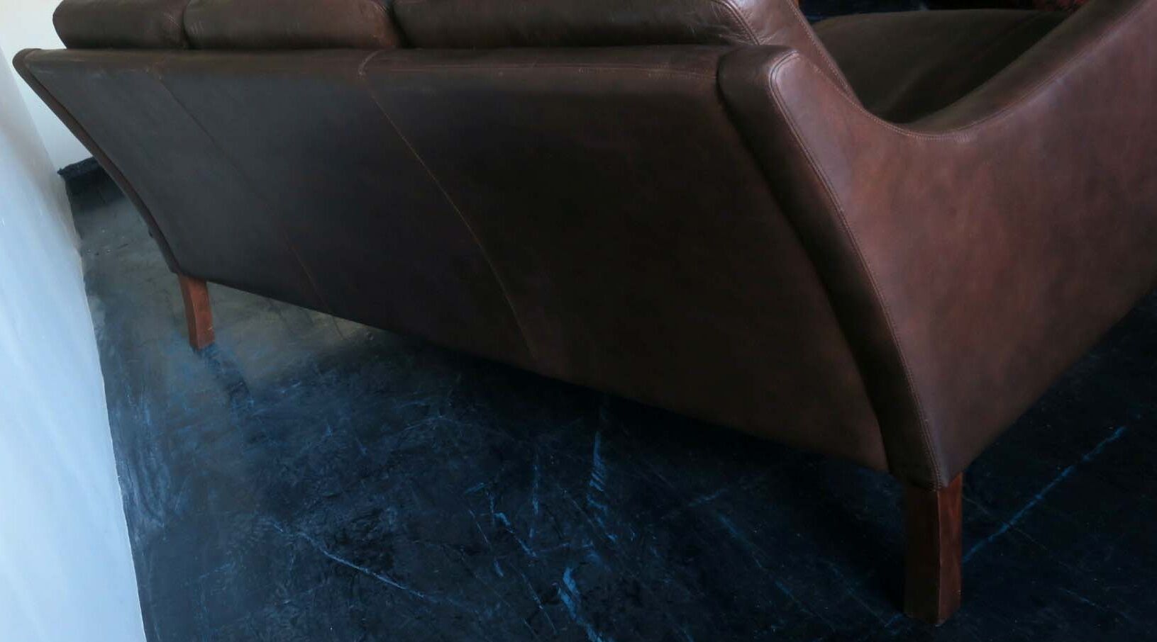 Mid-century danish 3seater sofa in dark brown leather