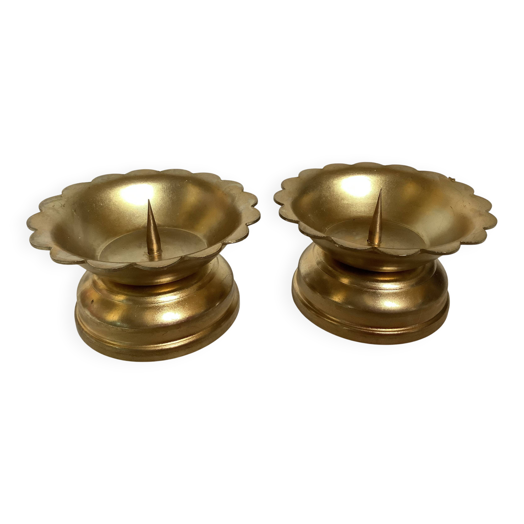 Pair of flower candle holders in gold metal