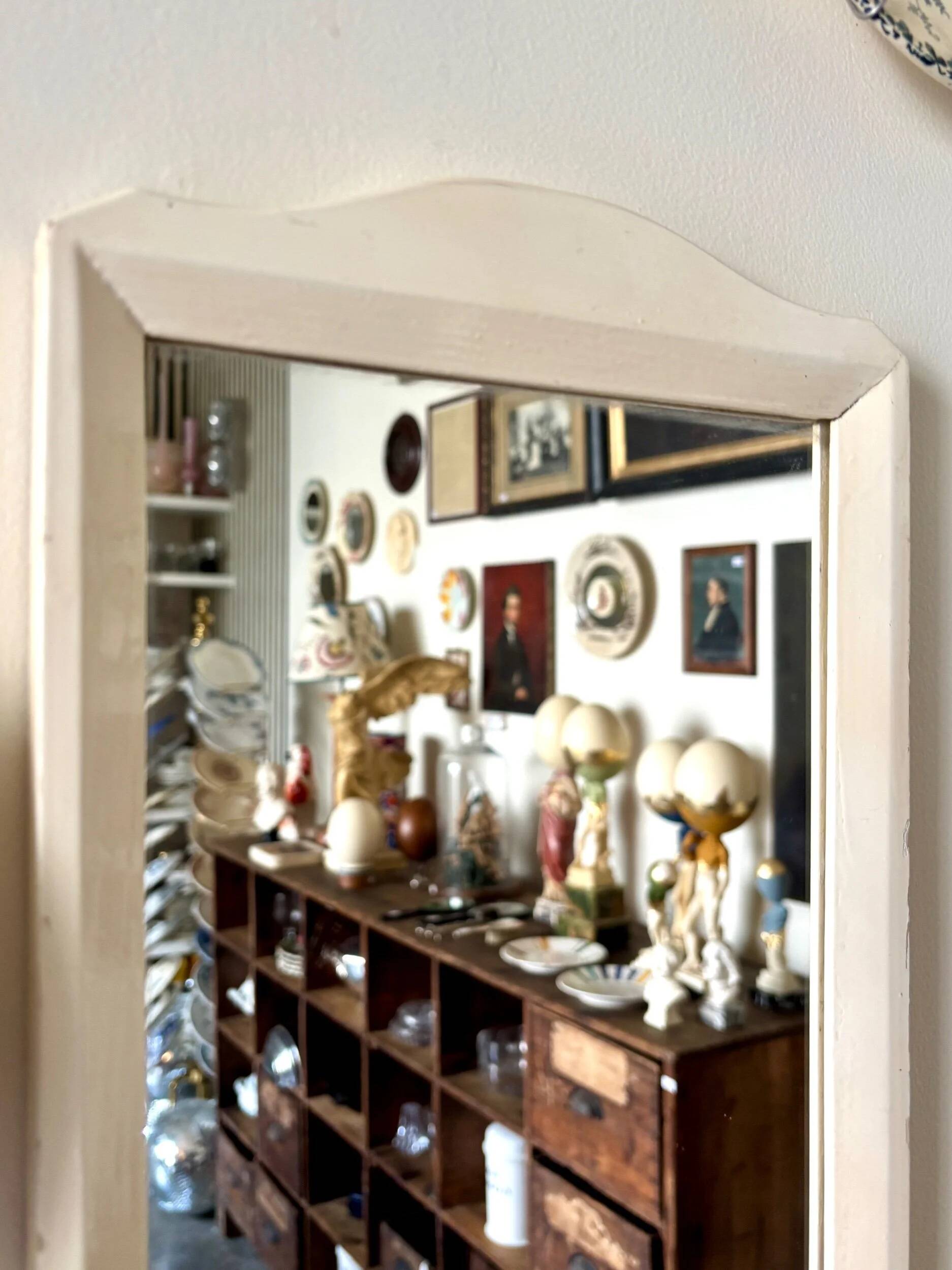 Beige wooden mirror