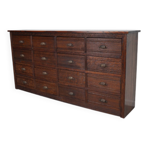 Armoire d'apothicaire