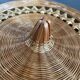 Round handmade basket in fine wicker and bamboo, diameter 19 cm.