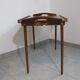 Table d'appoint plateau de service Aase Dreieri Ganddal Norvège  en teck et chêne années 1960