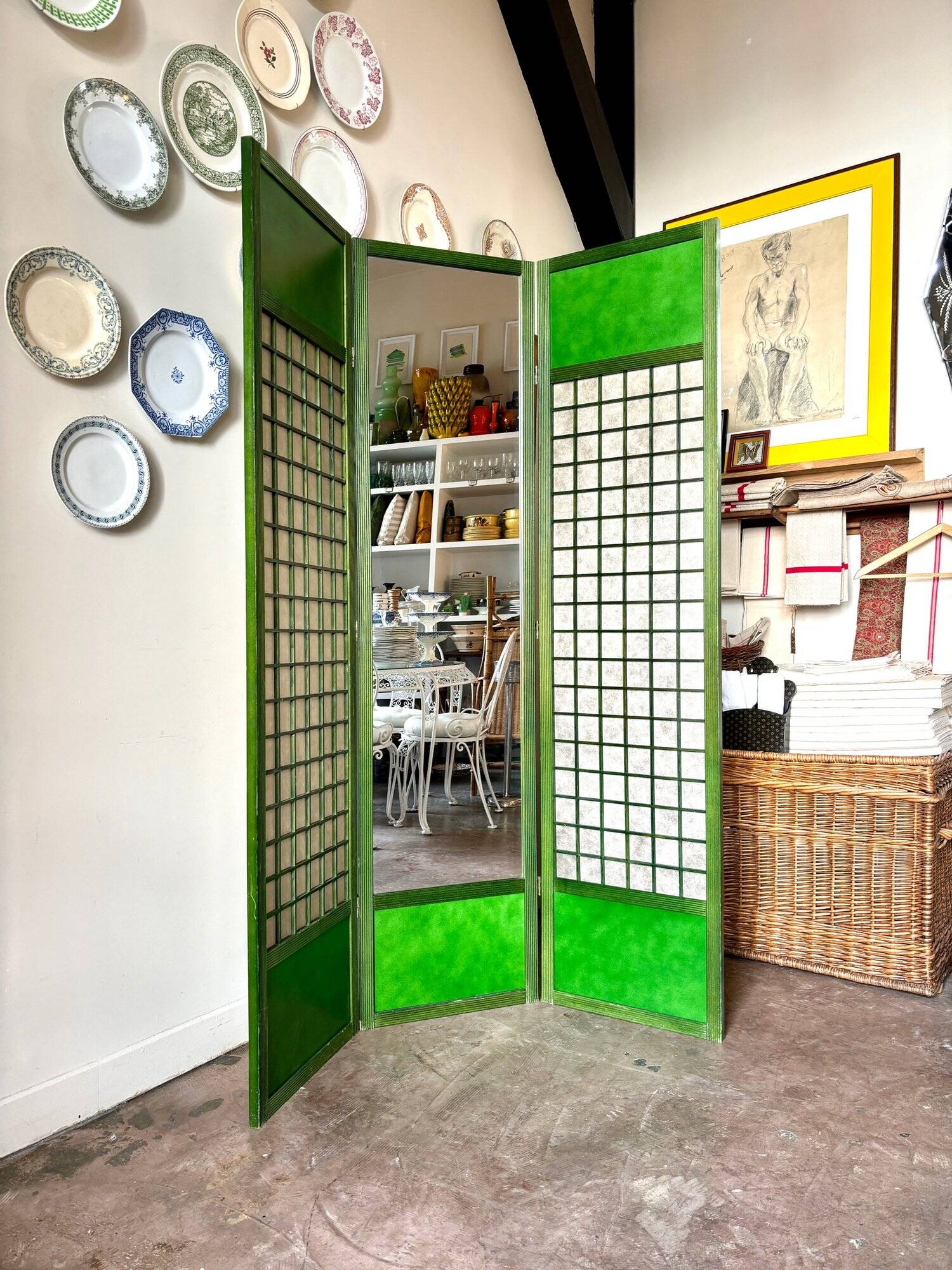 3-leaf screen in green wood, ecru paper and mirror