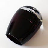 Vase en verre violet