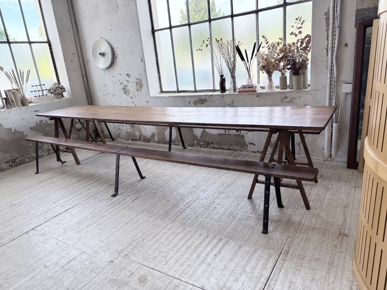 XXL trestle farm table 4m and its benches