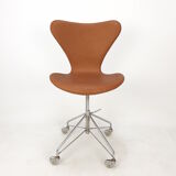 Arne Jacobsen 3117 swivel desk chair by Fritz Hansen, 1960