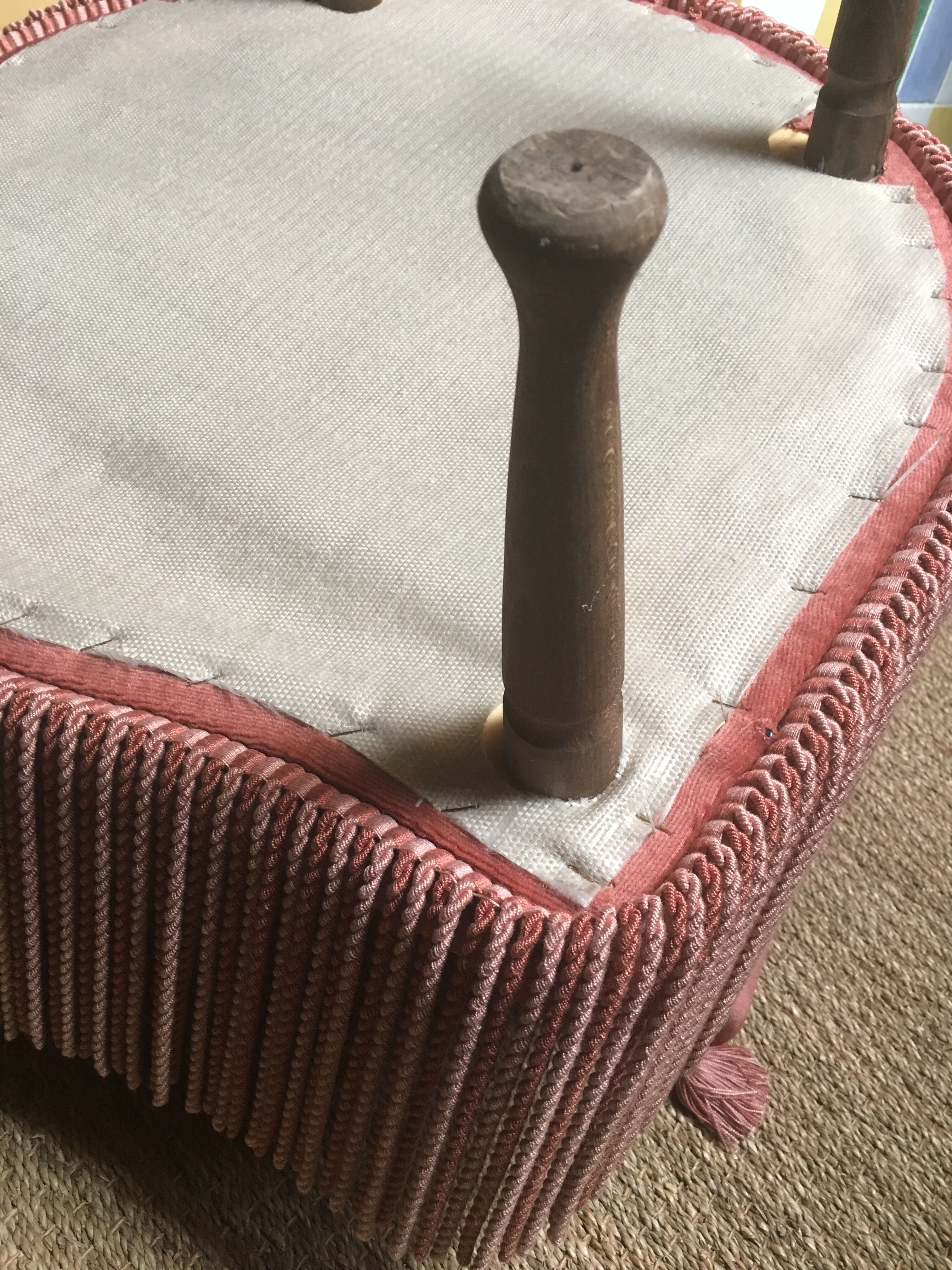 Pink velvet toad armchair