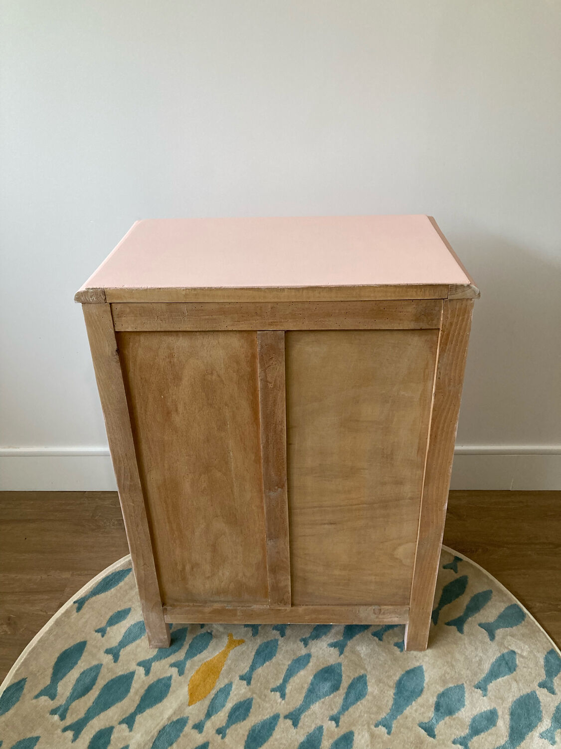 Commode vintage rose
