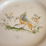 Moustiers earthenware plate from the Atelier des Fontaines