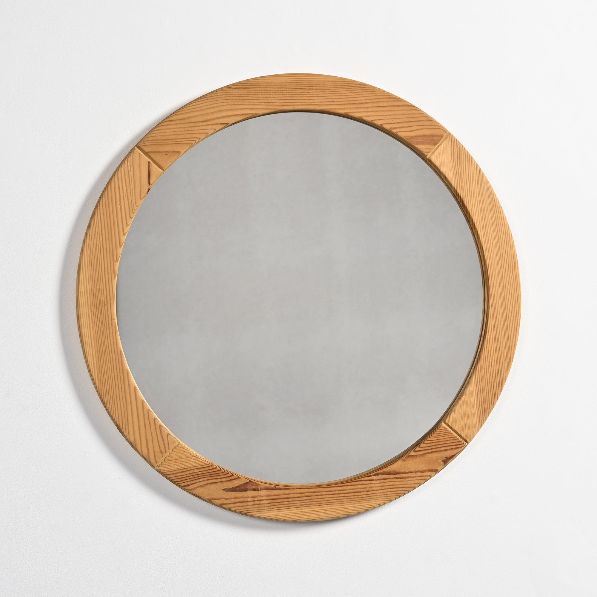 Round solid pine mirror, Les Arcs, circa 1980