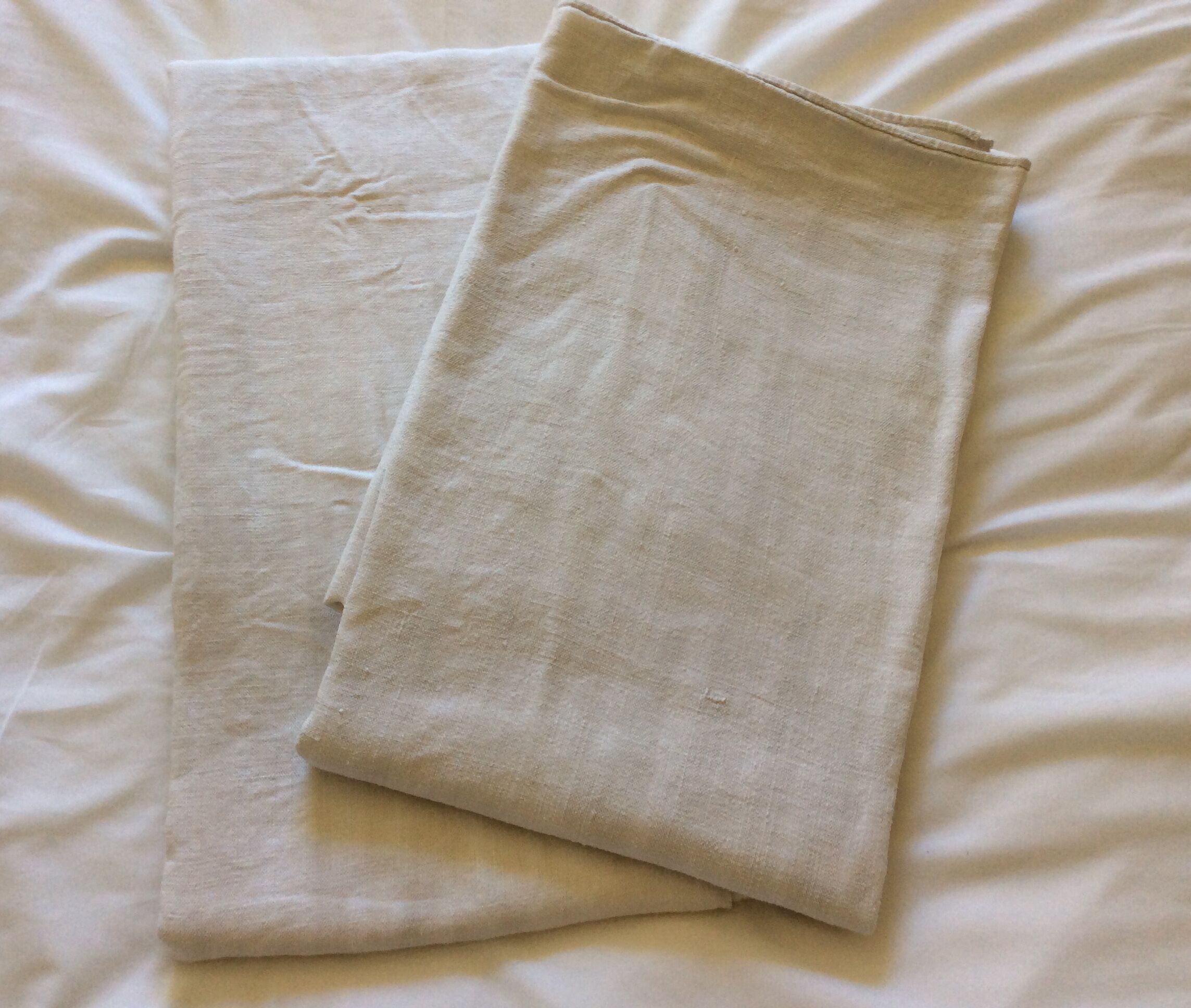 Old country sheet in large linen canvas