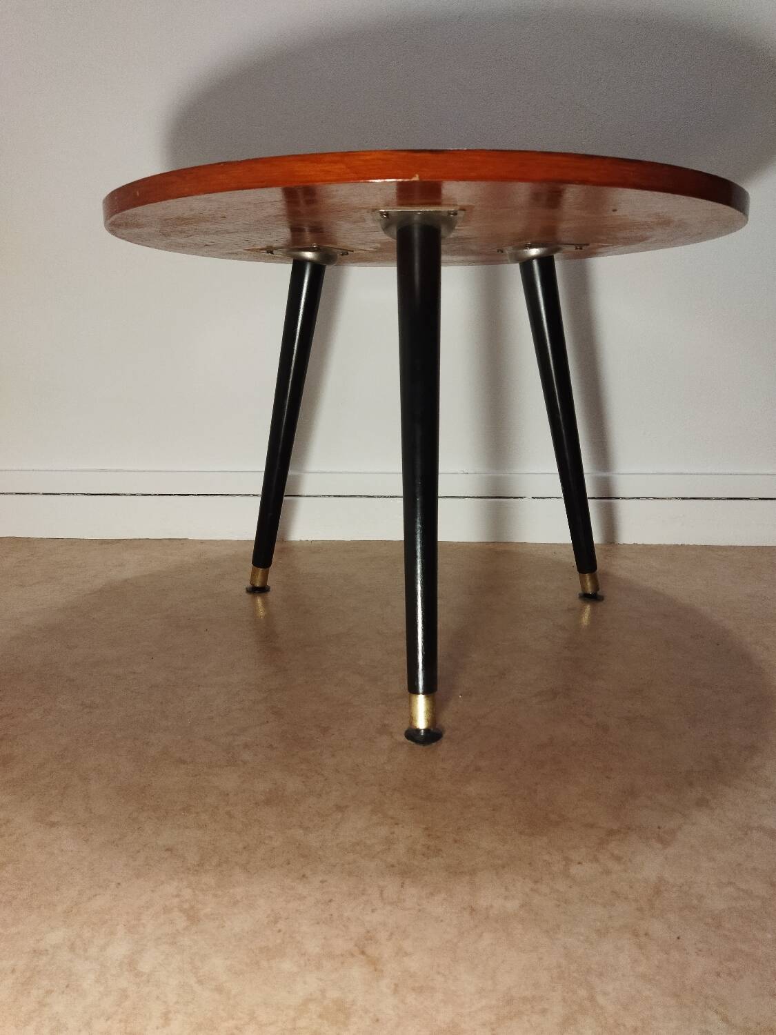Coffee table with compass legs