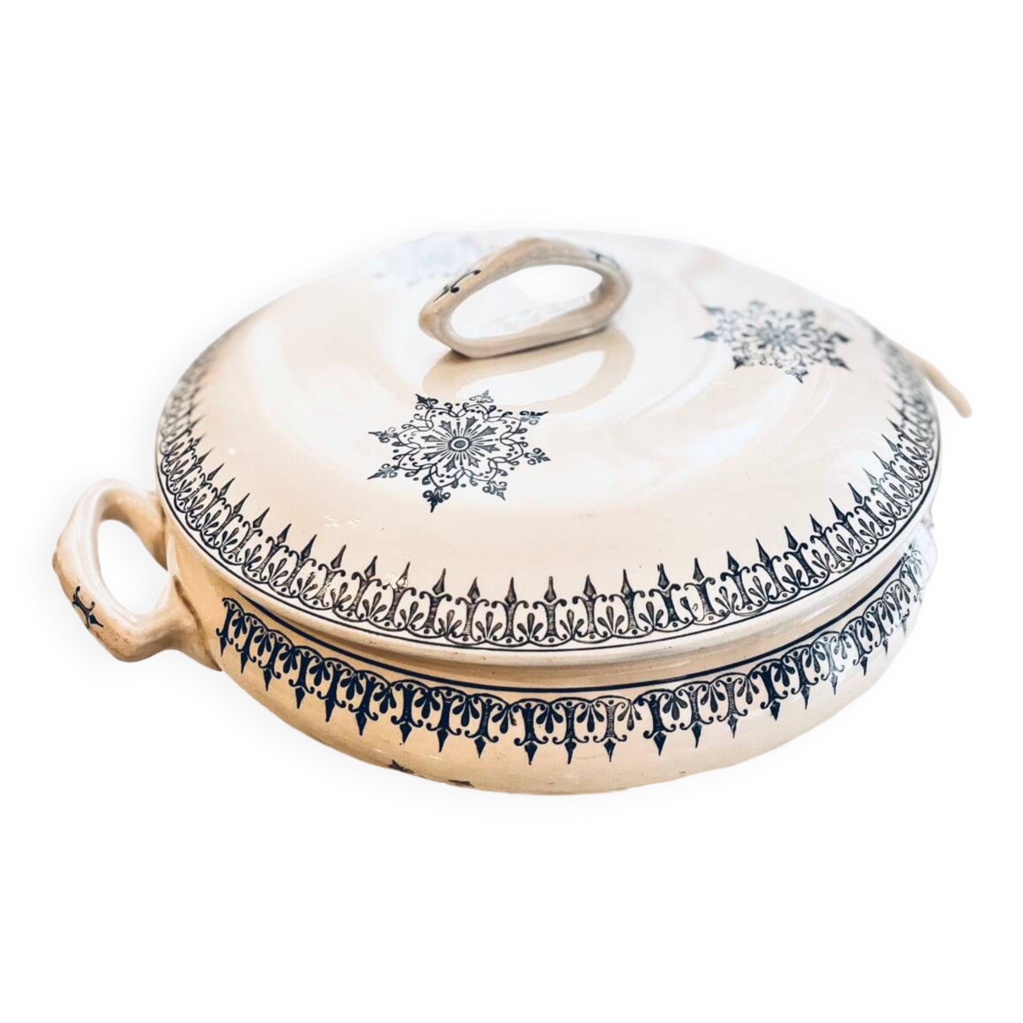 Old Saint Amand ceramic vegetable soup tureen