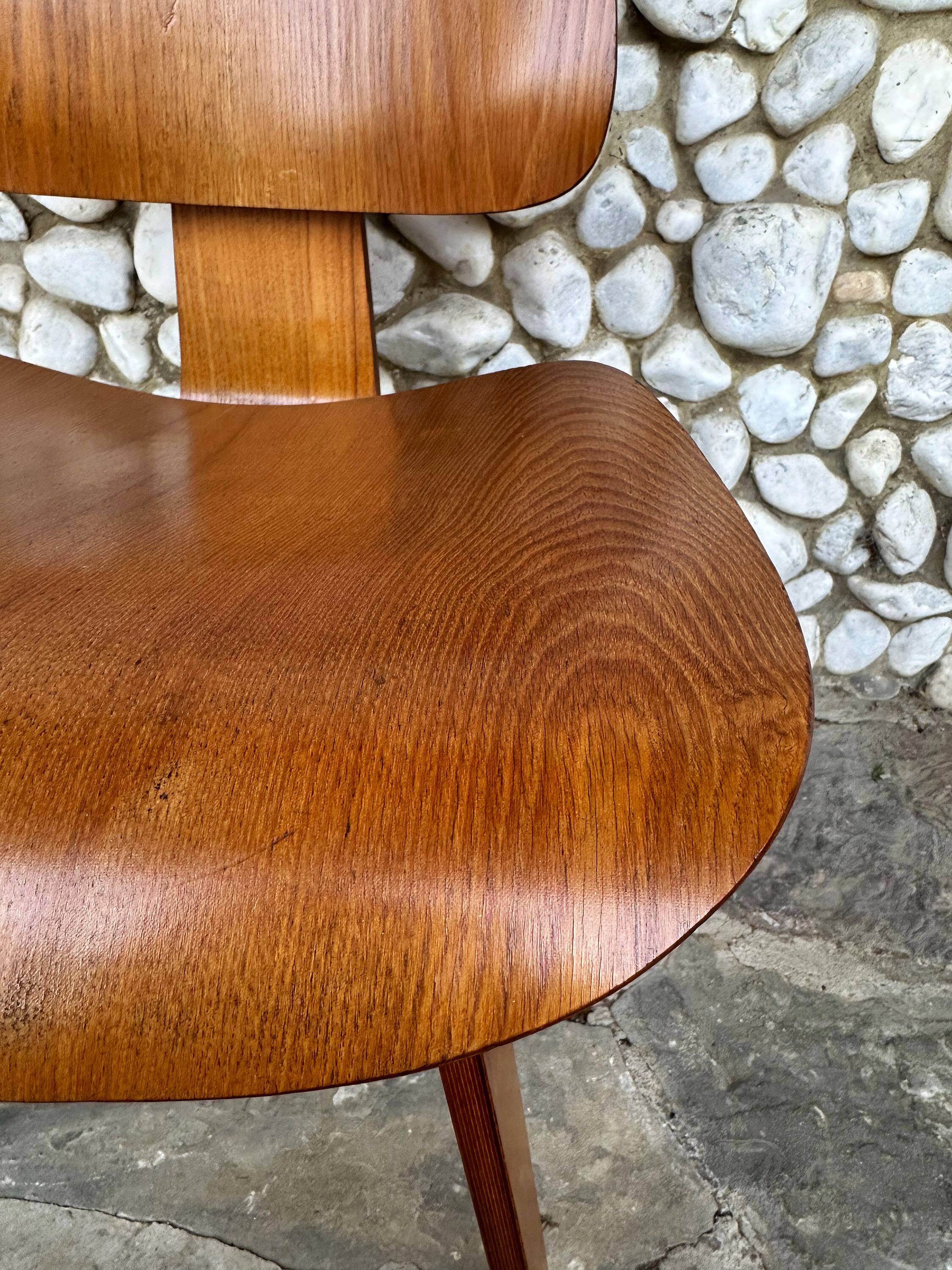 DCW chair in walnut by Charles & Ray Eames for Herman Miller, 1950-53