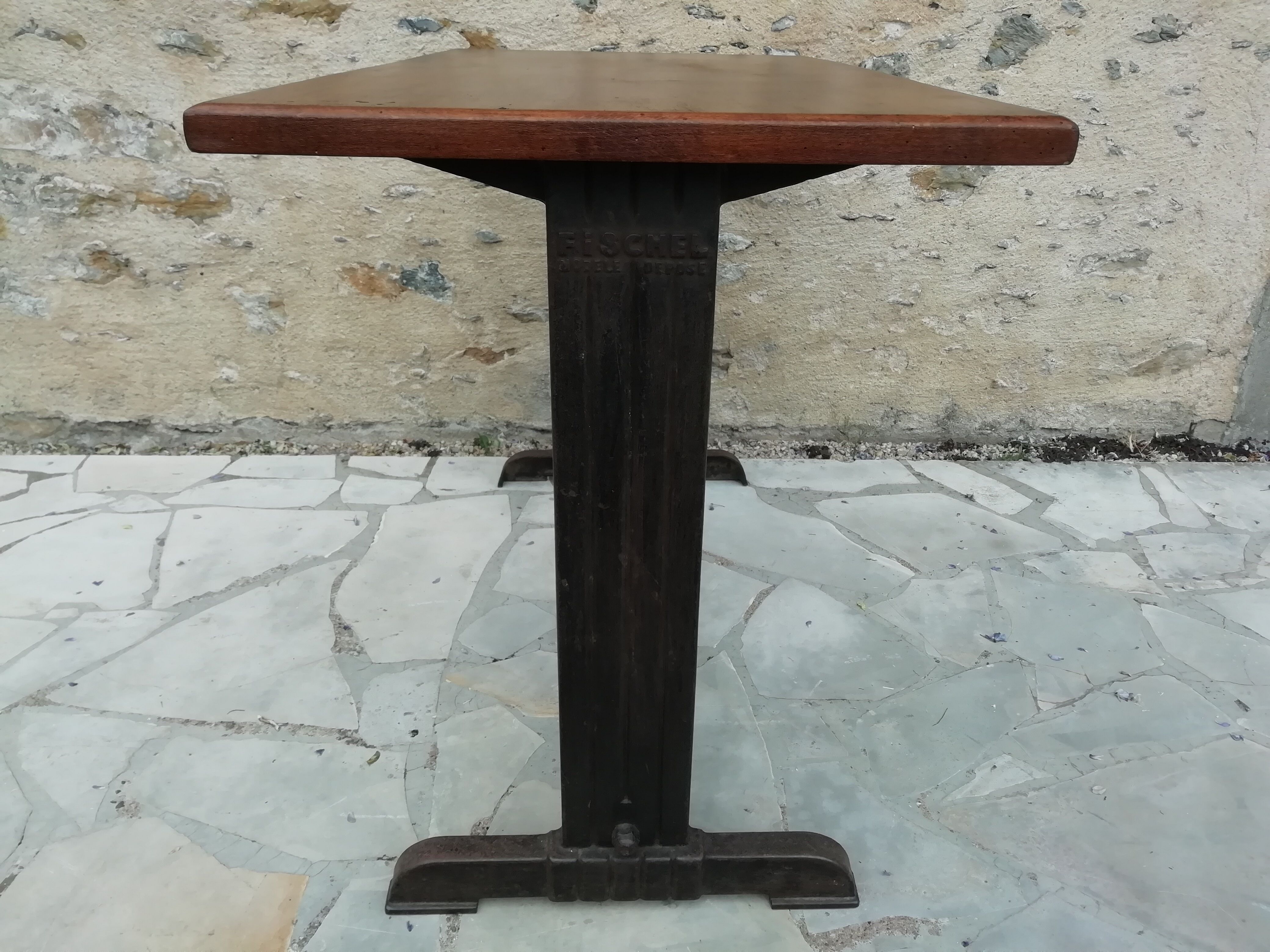 Fischel bistro table and 3 thonet chairs