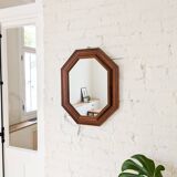 Miroir vintage octogonal en bois massif avec détails sculptés