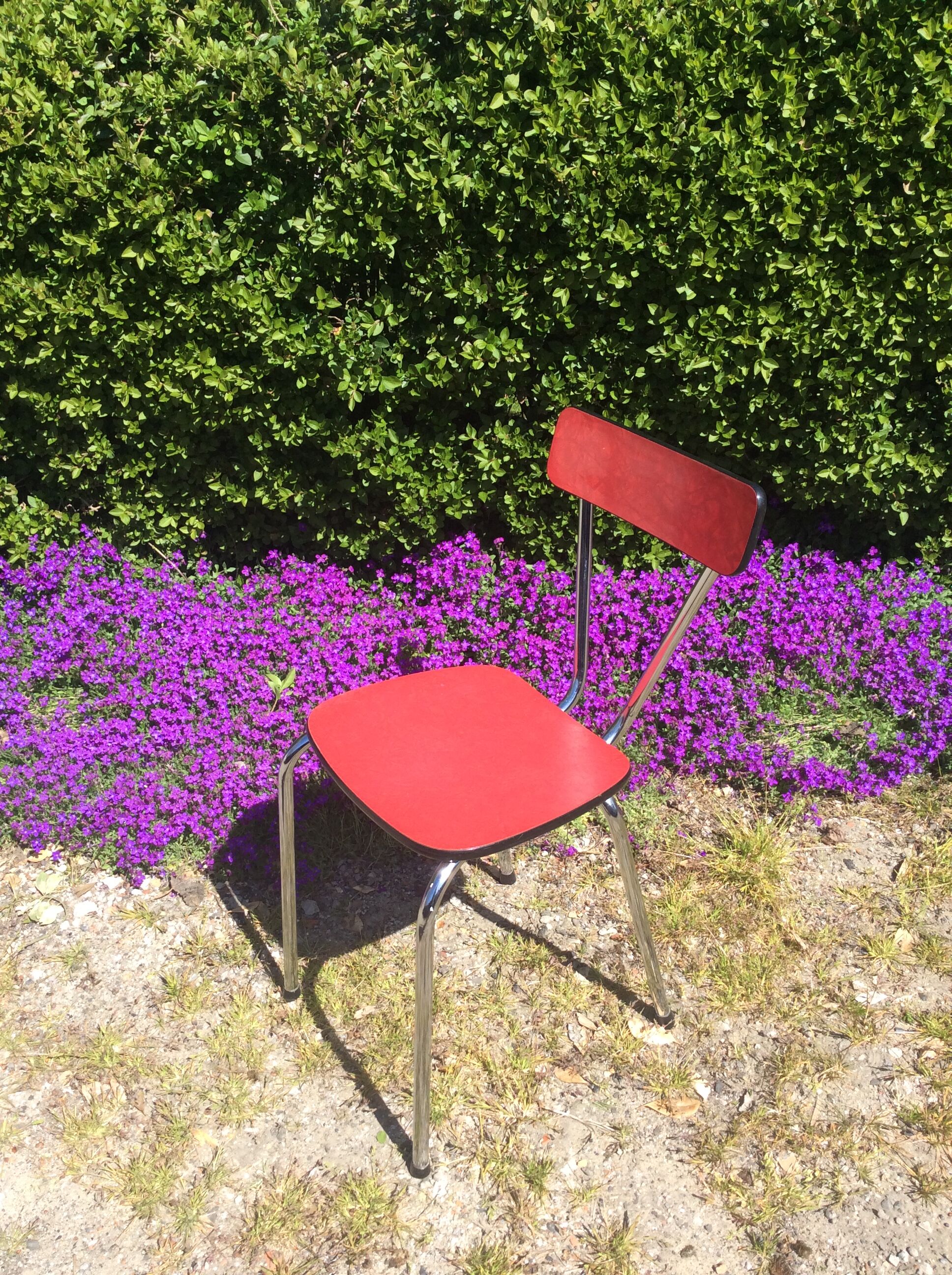 Formica table with 4 chairs and 2 stools from the 60s