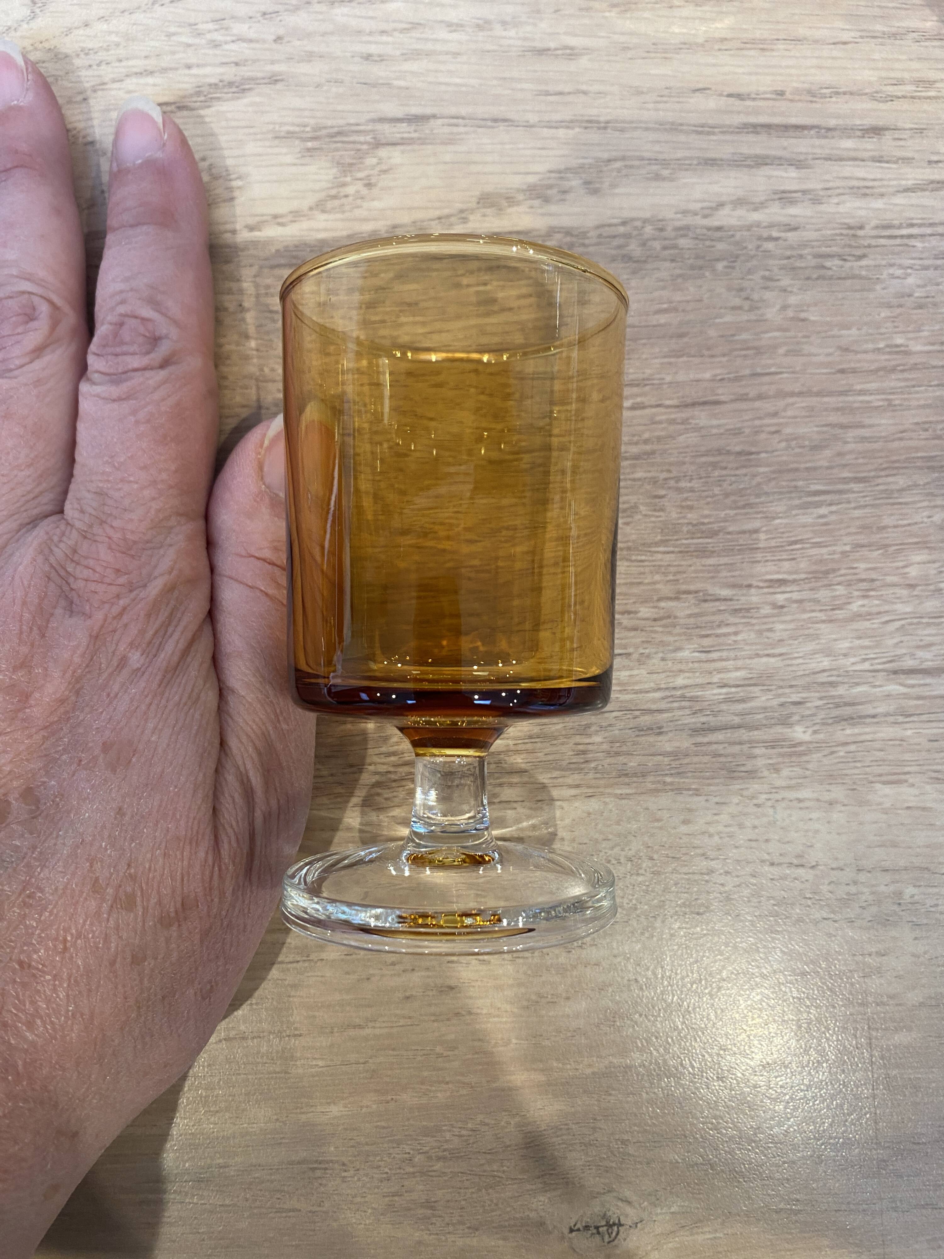 Set of 4 Luminarc Sweden Amber white wine glasses