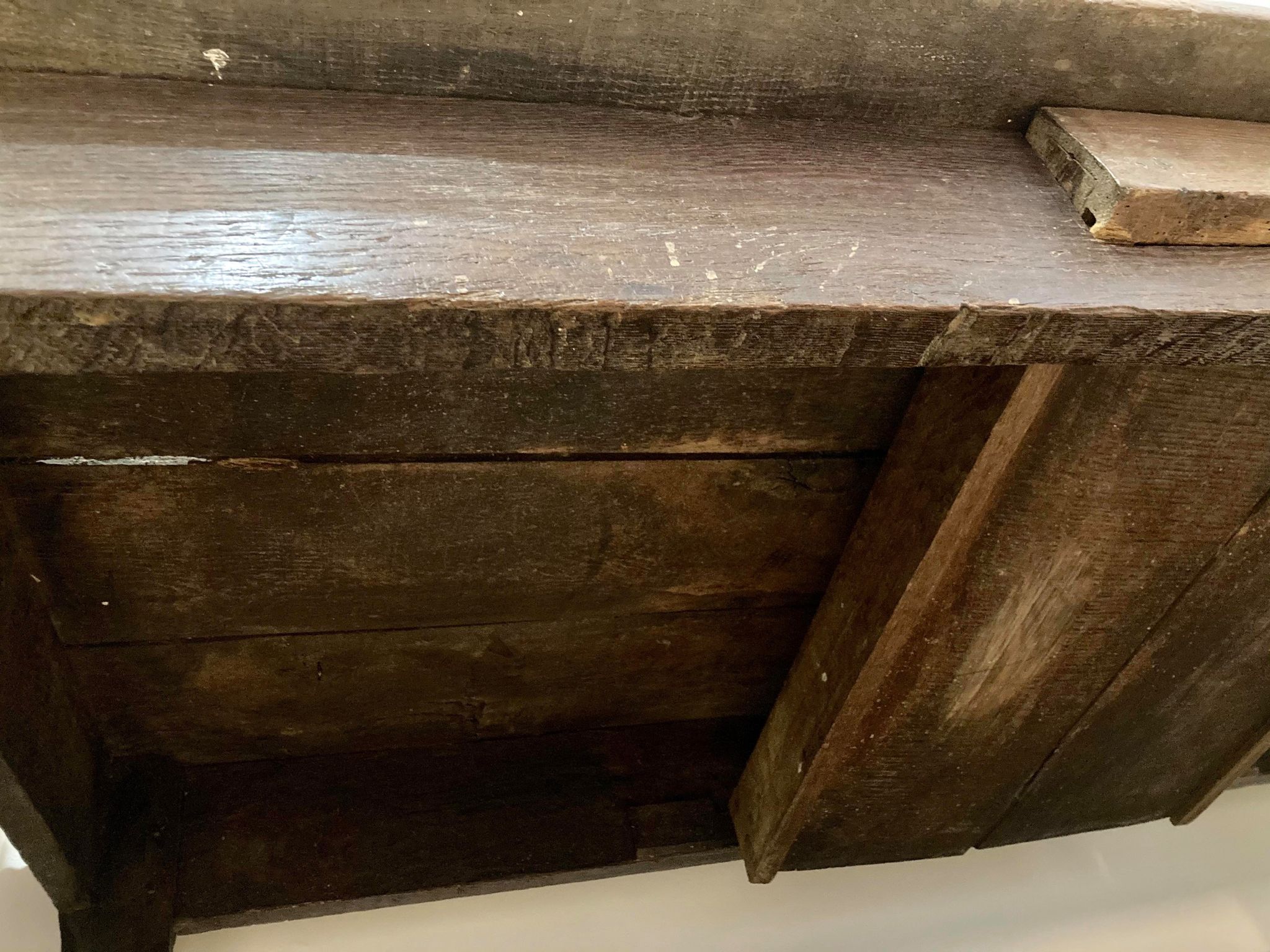 Farm table