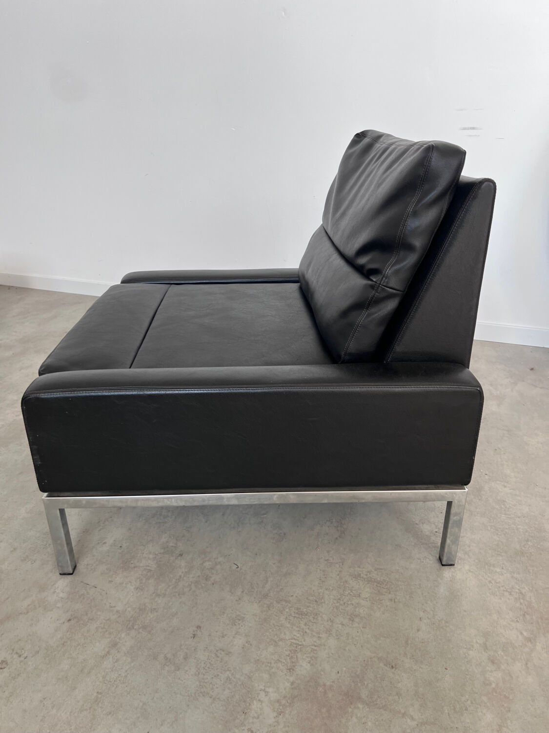 Leather Sofa and Armchair design Hans Peter Piehl for Wilkhahn 60s