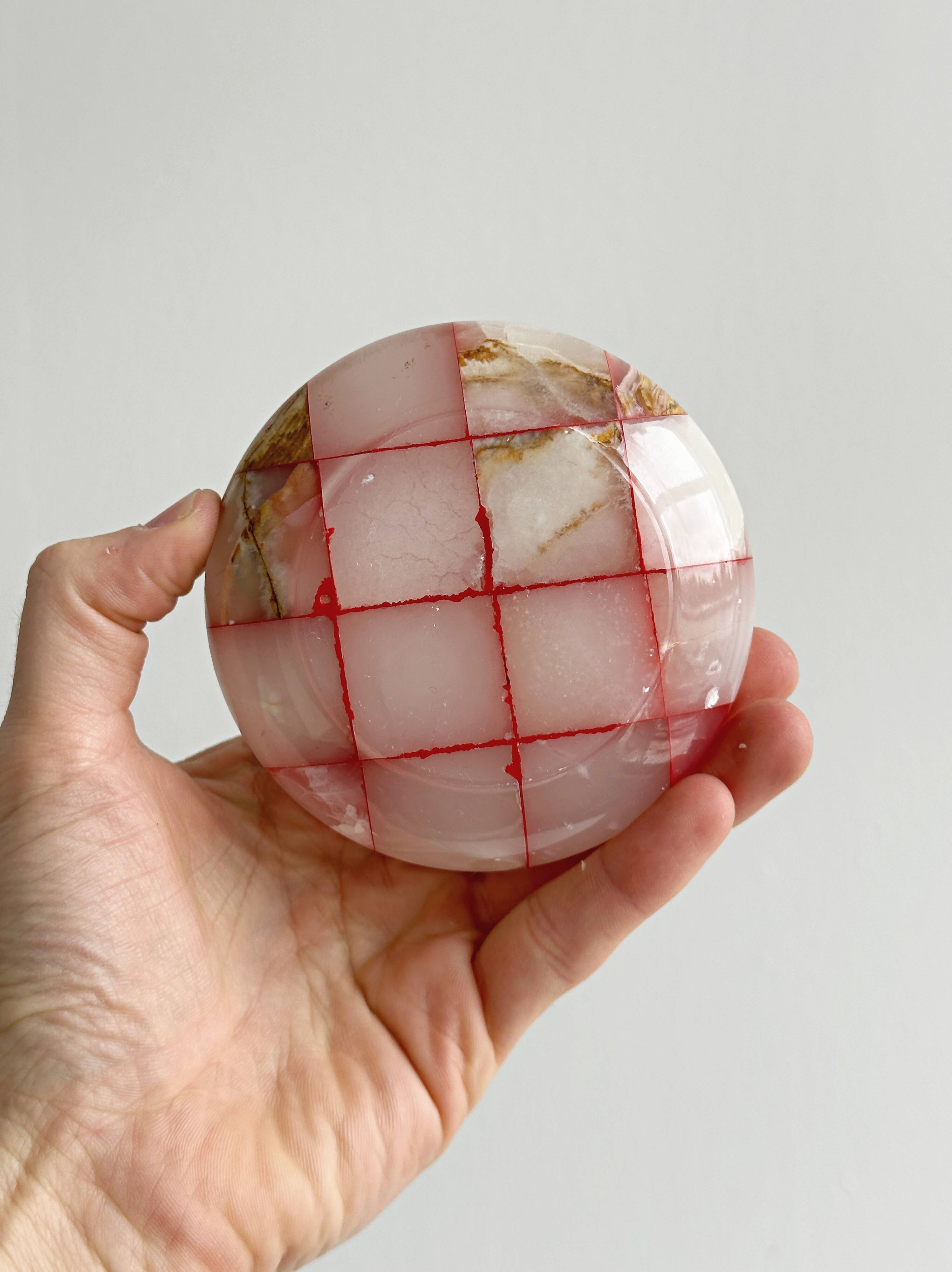 Ashtray in natural pink alabaster