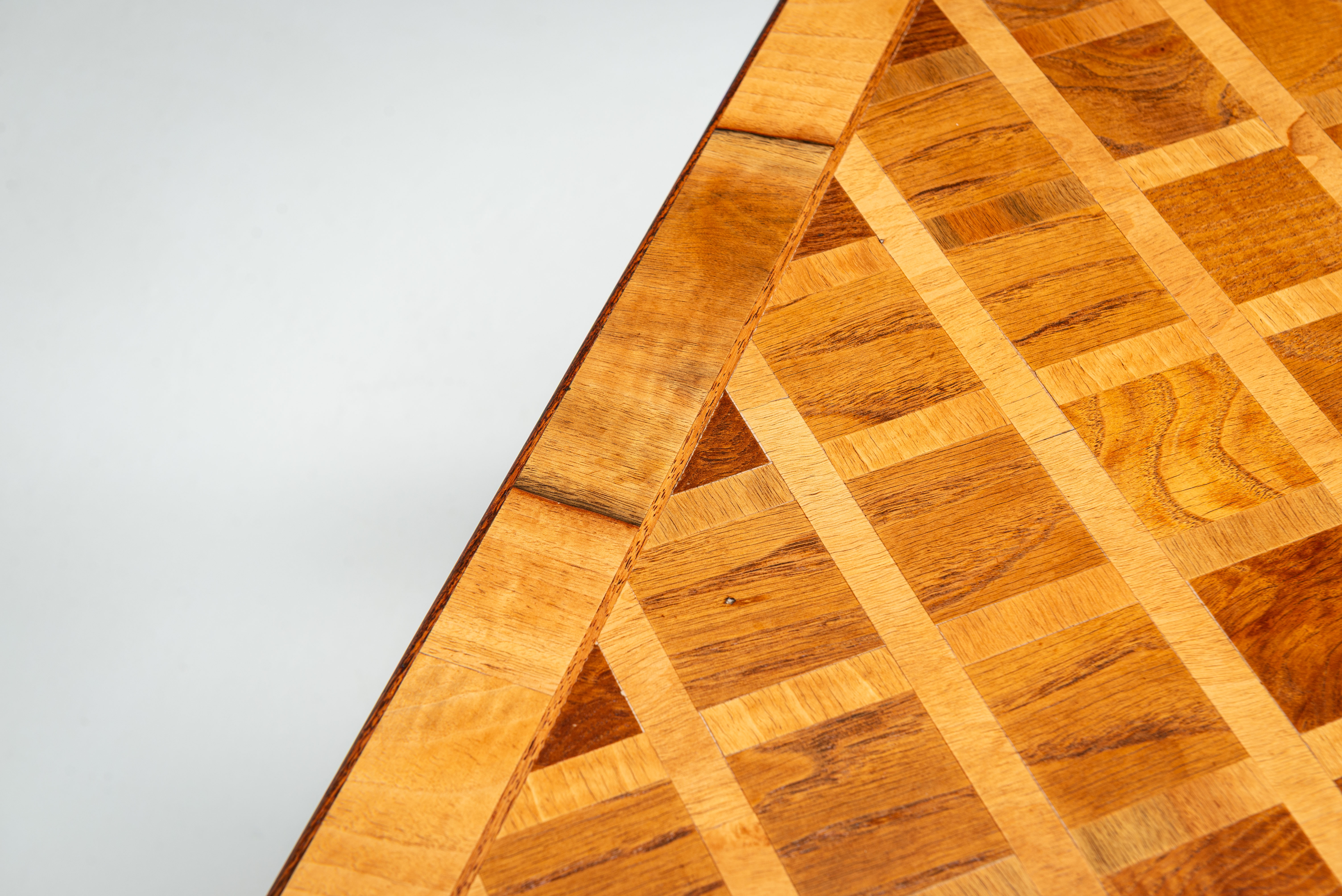 Square Italian coffee table with burl wood and inlaid parquetry top