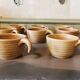 Suite de 8 grandes tasses vintage en grès