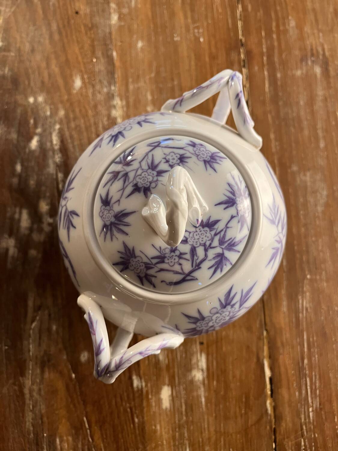 Sarreguemines porcelain sugar bowl from the late 19th century