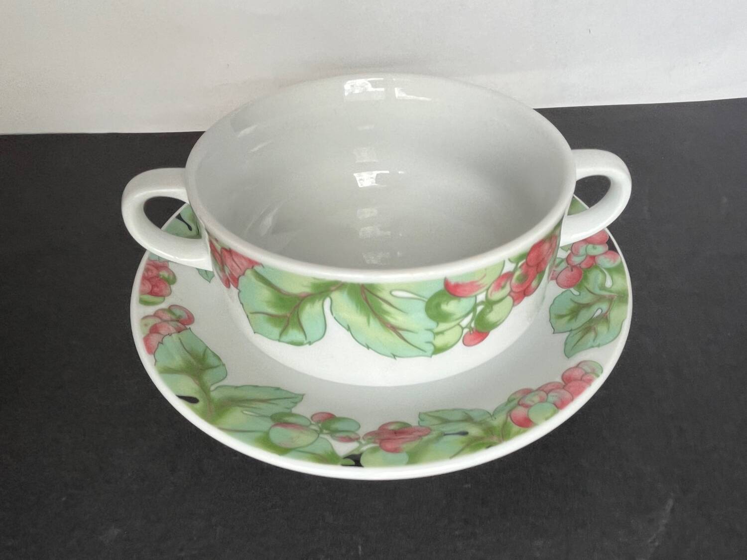 3 porcelain bowls + saucers