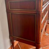 Commode de style Louis XVI