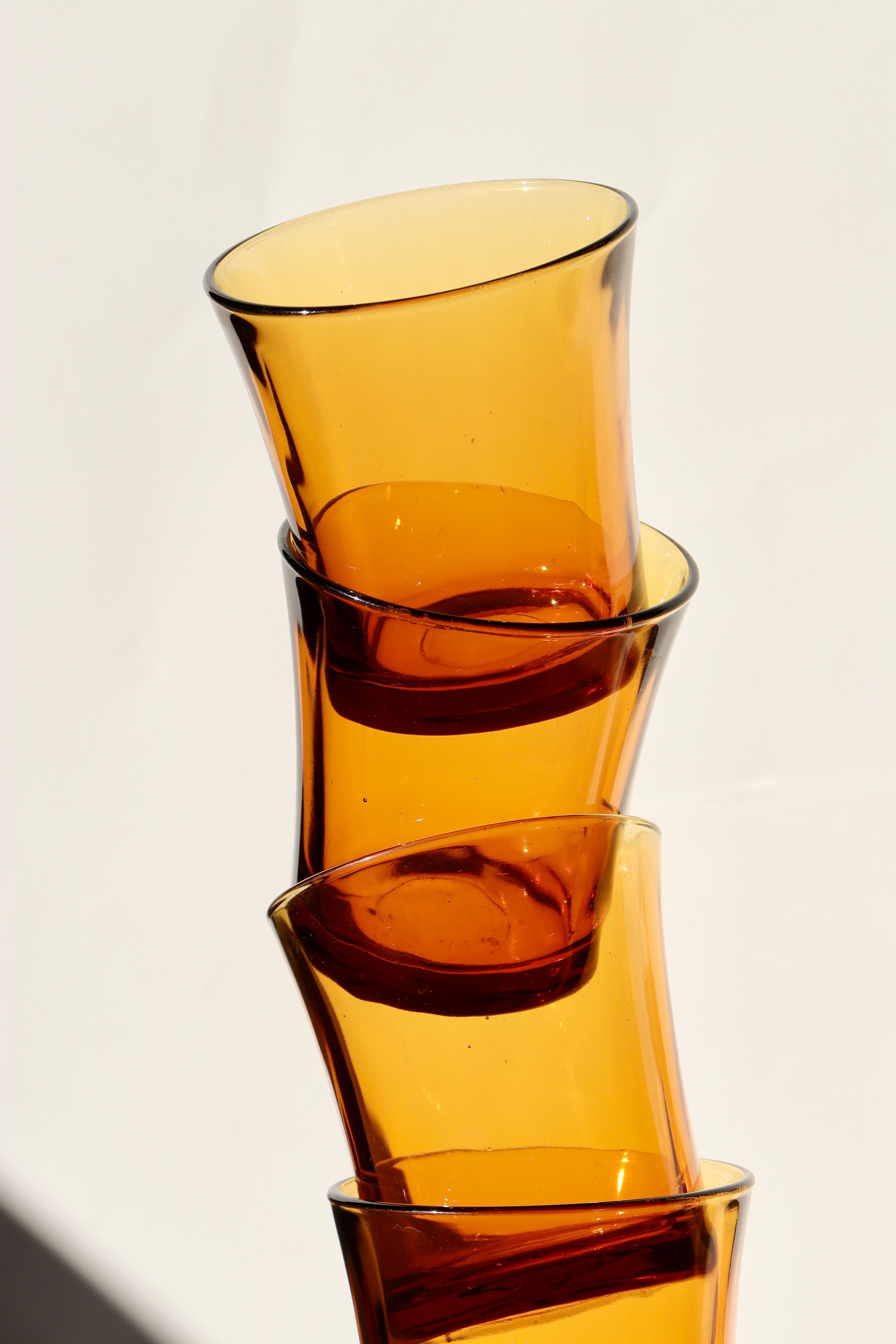 6 verres en verre ambré