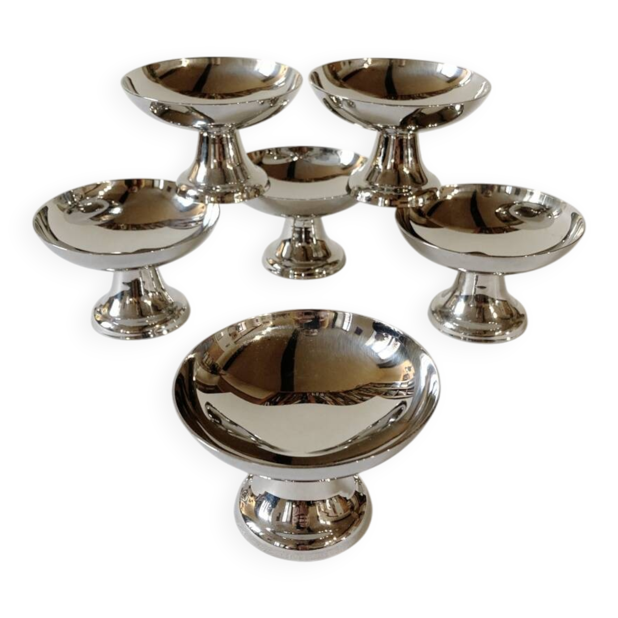 6 stainless steel ice cream/dessert bowls