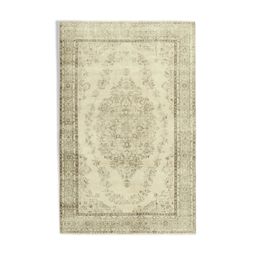 Hand-Knotted Wool Turkish Beige Rug 190 cm x 300 cm