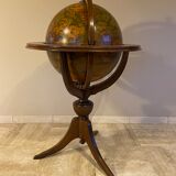 Globe bar