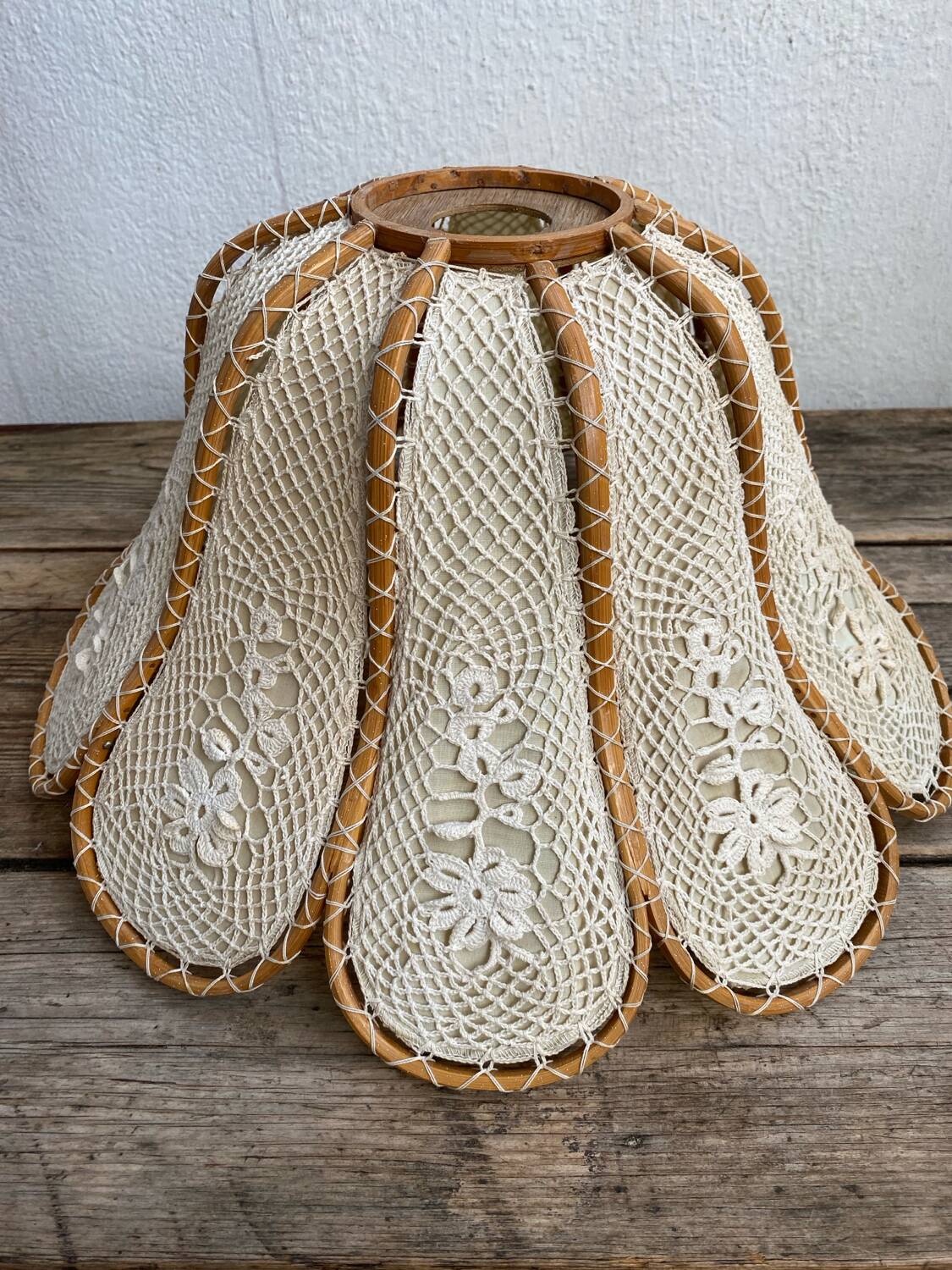 Hanging flower in wood, fabric and hook