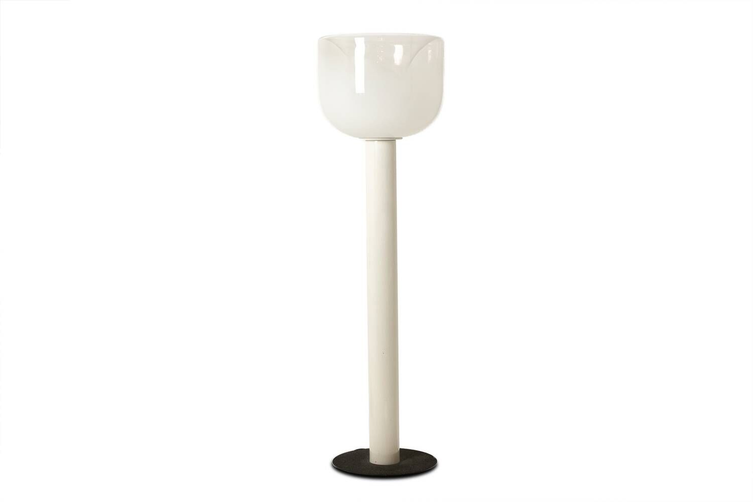 Toso and Massari, for Leucos. Floor lamp in Murano glass. Circa 1970.