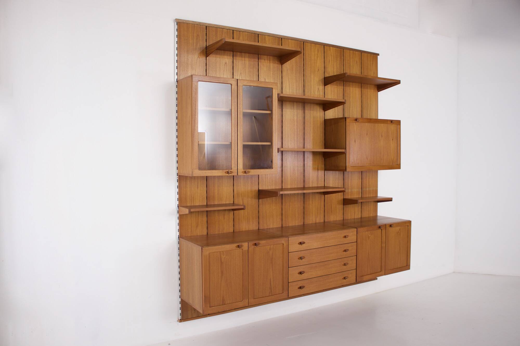 Etagère murale modulable Kai Kristiansen.